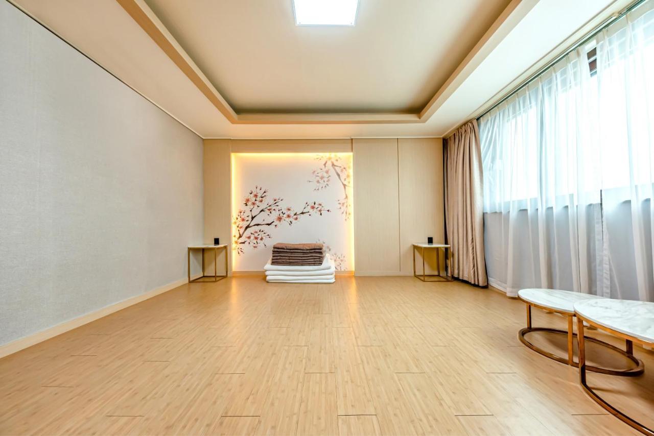 HS Tourist Hotel Yeosu Exterior foto